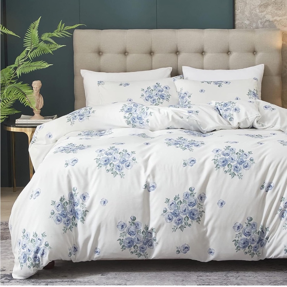 KING Floral Blue and White Duvet Cover